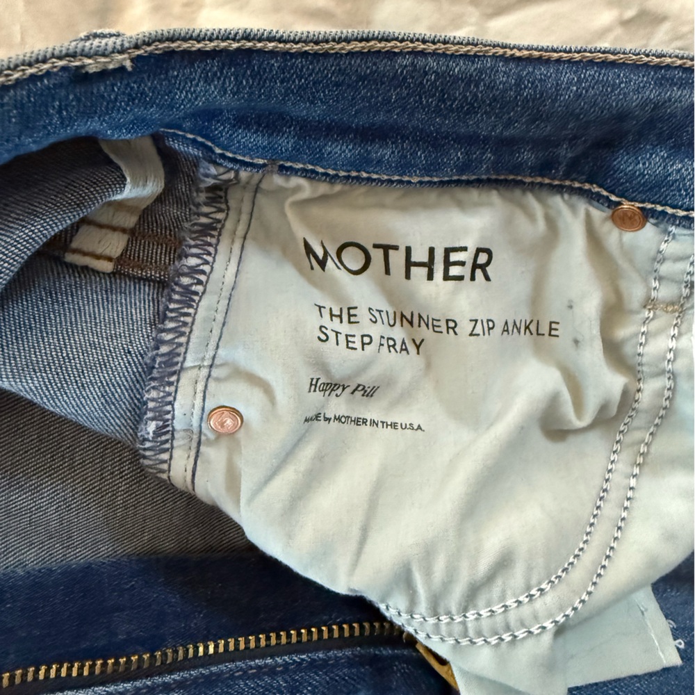 Mother Denim Stunner Zip Ankle Step Fray in Happy Pill - Picture 4 of 4